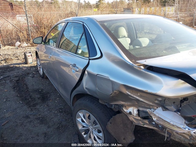 2015 Toyota Camry Le მანქანა იყიდება აუქციონზე, vin: 4T1BF1FKXFU900097, აუქციონის ნომერი: 38442065