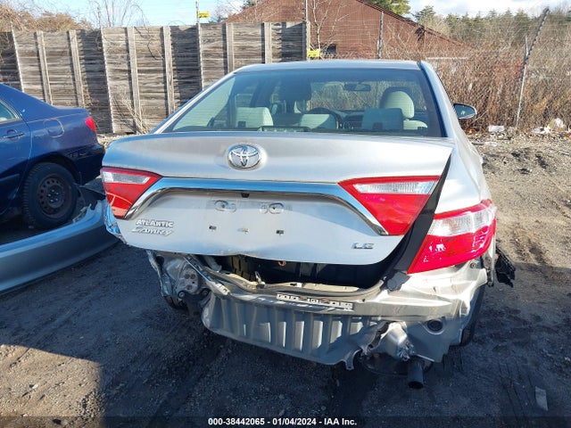 2015 Toyota Camry Le მანქანა იყიდება აუქციონზე, vin: 4T1BF1FKXFU900097, აუქციონის ნომერი: 38442065