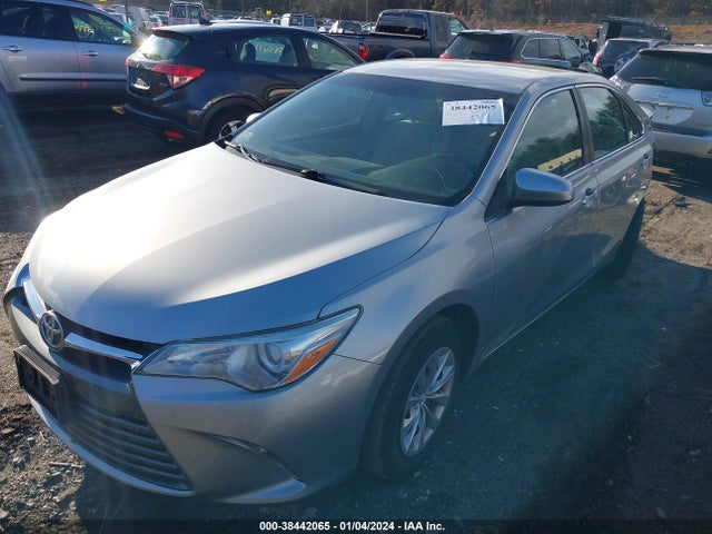 2015 Toyota Camry Le მანქანა იყიდება აუქციონზე, vin: 4T1BF1FKXFU900097, აუქციონის ნომერი: 38442065