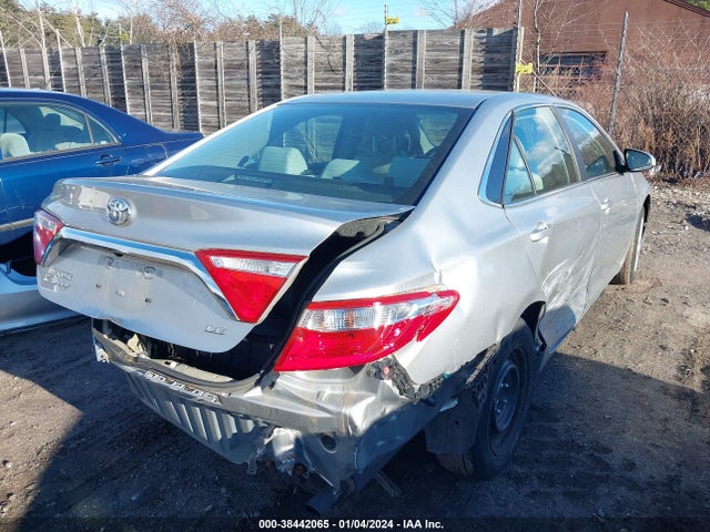 2015 Toyota Camry Le მანქანა იყიდება აუქციონზე, vin: 4T1BF1FKXFU900097, აუქციონის ნომერი: 38442065