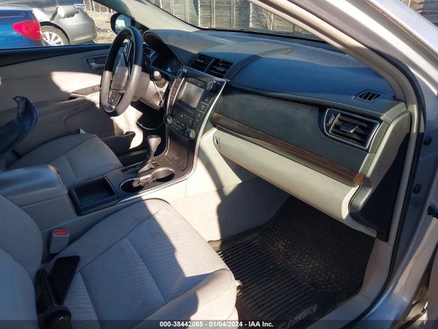 2015 Toyota Camry Le მანქანა იყიდება აუქციონზე, vin: 4T1BF1FKXFU900097, აუქციონის ნომერი: 38442065