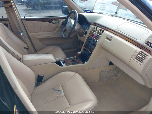 2002 MERCEDES-BENZ E-CLASS BASE (A5)/SPECIAL EDITION VIN: WDBJF70J42B489481