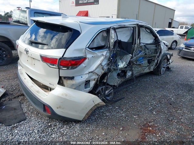 Toyota Highlander Xle V6 2015 5TDKKRFHXFS041391 Image 4