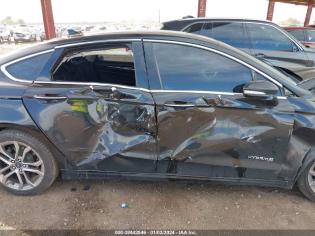 3FA6P0RU9KR202887 Ford Fusion Hybrid Titanium