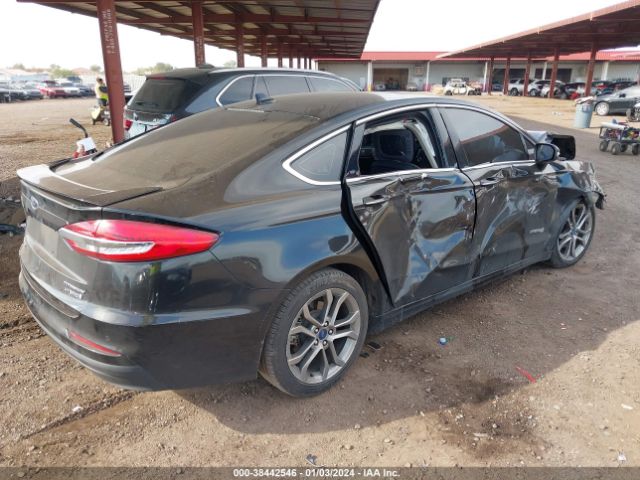 3FA6P0RU9KR202887 Ford Fusion Hybrid Titanium