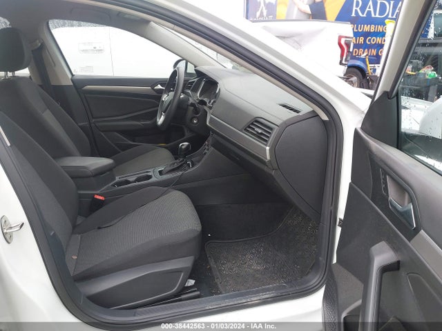 3VWC57BUXKM240502 Volkswagen Jetta