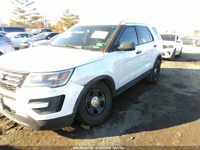 Ford Utility Police Interceptor 2016 1FM5K8AR0GGC93486 Image 2