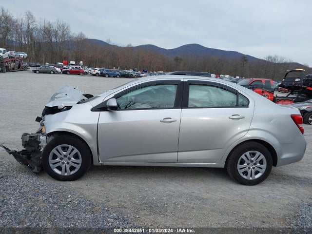 Chevrolet Sonic Ls Auto 2017 1G1JB5SH9H4125803 Image 15