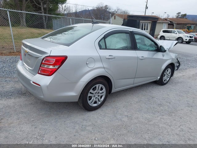 Chevrolet Sonic Ls Auto 2017 1G1JB5SH9H4125803 Image 4