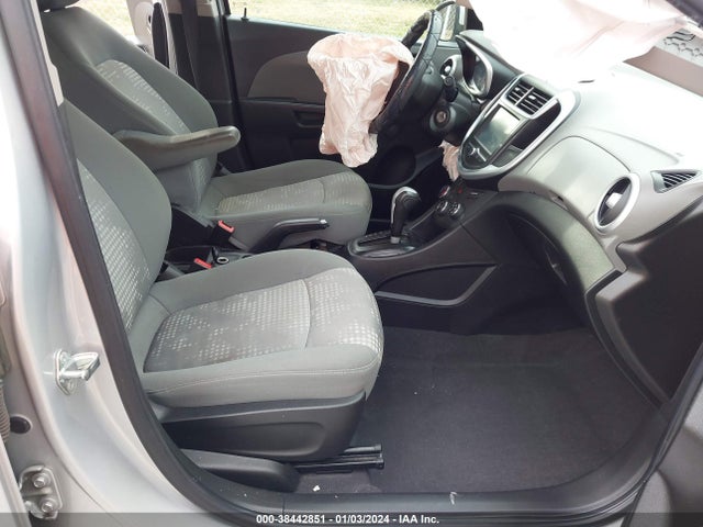 Chevrolet Sonic Ls Auto 2017 1G1JB5SH9H4125803 Image 5