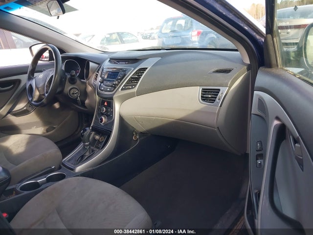 2016 HYUNDAI ELANTRA SE VIN: 5NPDH4AE7GH690824