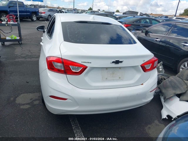Chevrolet Cruze Lt Auto 2018 1G1BE5SM7J7102100 Image 17