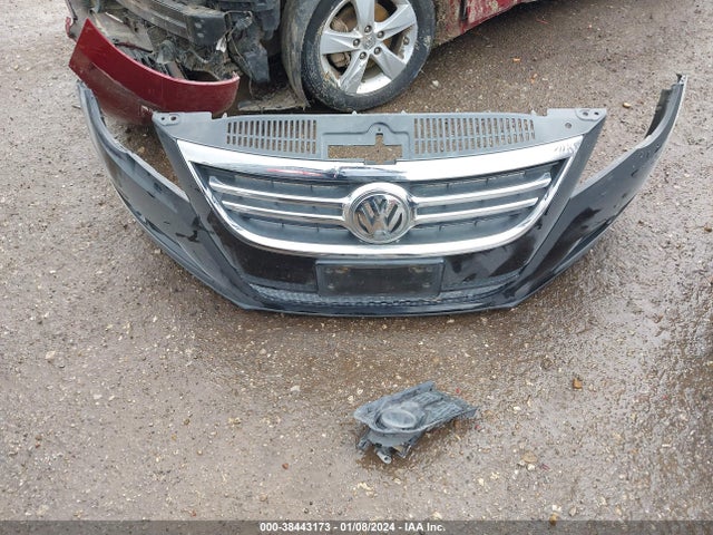 2011 VOLKSWAGEN TIGUAN SE VIN: WVGAV7AX5BW557976