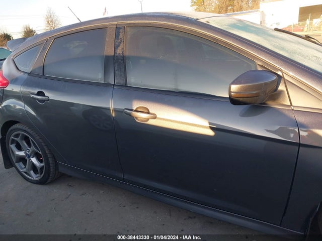 Ford FOCUS ST 2017 1FADP3L98HL346600 Image 14