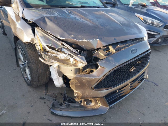 Ford FOCUS ST 2017 1FADP3L98HL346600 Image 6