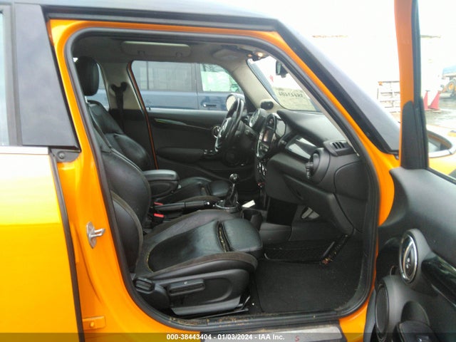 2016 MINI HARDTOP WMWXU3C52G2B63551 Photo 4