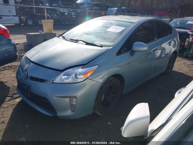 Toyota Prius Four 2015 JTDKN3DU0F1934719 Image 2