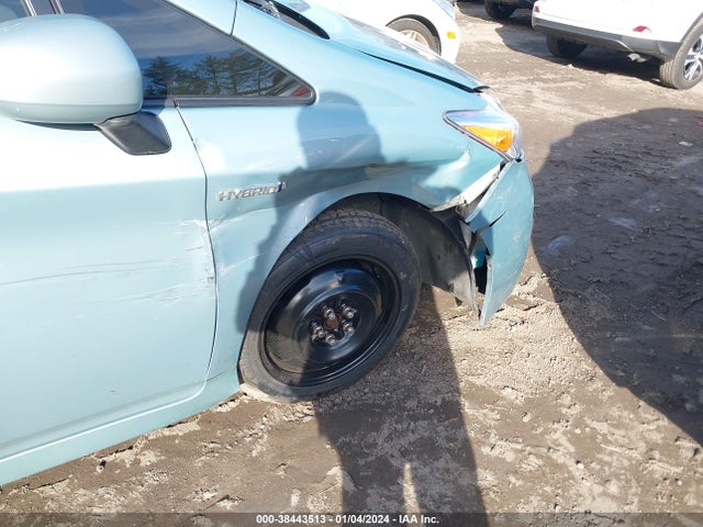 Toyota Prius Four 2015 JTDKN3DU0F1934719 Image 6