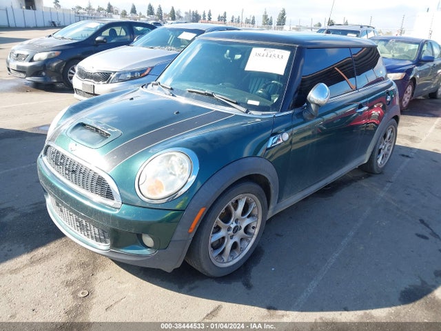 2007 MINI COOPER S WMWMF73557TT82502 Photo 1