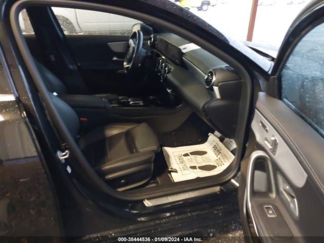 WDD3G4FB2LW042363 Mercedes-Benz A 220 4matic