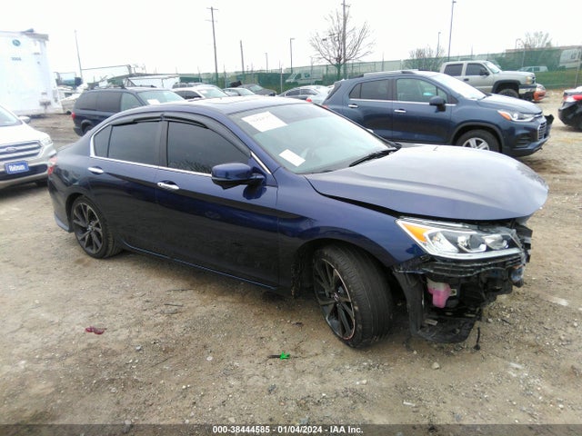 2017 1HGCR2F84HA188282 main image