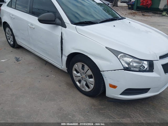 Chevrolet Cruze Ls Auto 2014 1G1PA5SHXE7435305 Image 6