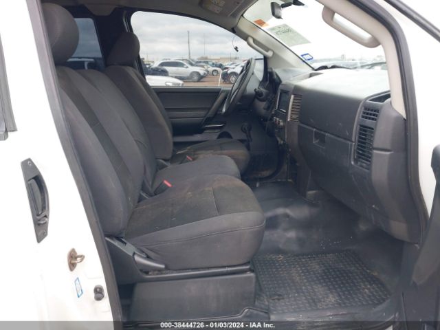 1N6BA0CH1EN504667 Nissan TITAN S