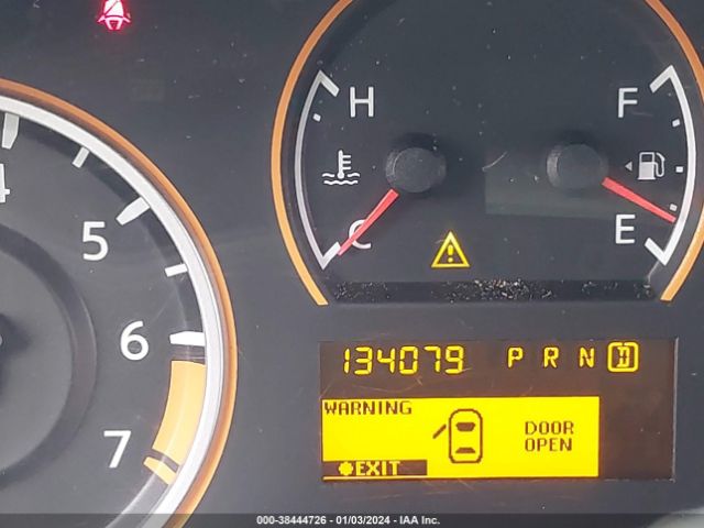 1N6BA0CH1EN504667 Nissan TITAN S