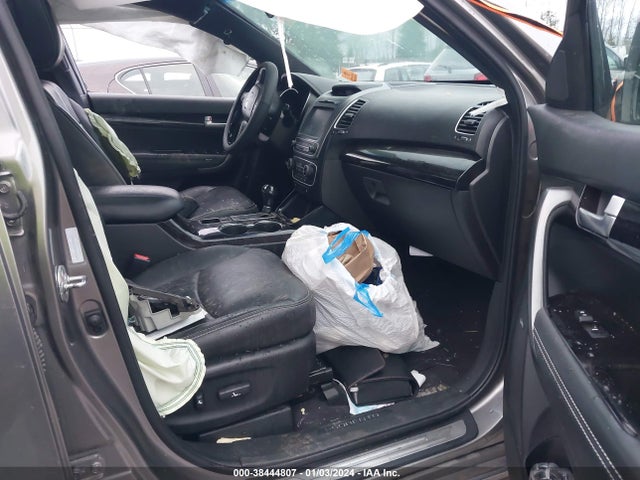 KIA Sorento Limited V6 2014 5XYKWDA72EG531874 Image 5