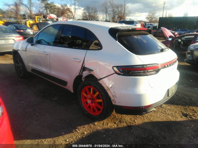 2020 PORSCHE MACAN WP1AA2A50LLB05050 Photo 2
