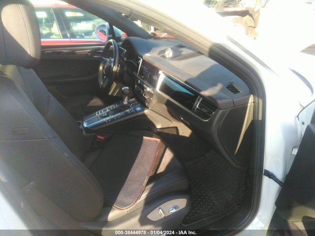 2020 PORSCHE MACAN WP1AA2A50LLB05050 Photo 4