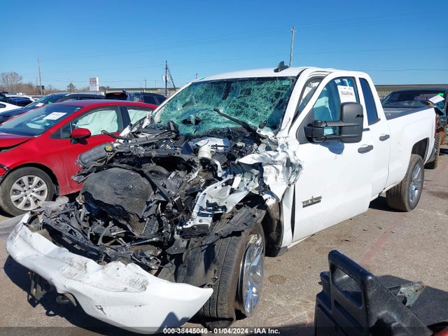 Chevrolet Silverado 1500 Custom 2018 1GCRCPECXJZ216509 Image 2