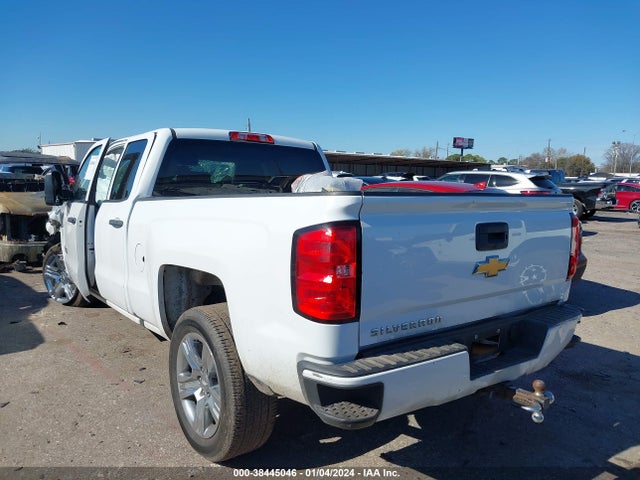 Chevrolet Silverado 1500 Custom 2018 1GCRCPECXJZ216509 Image 3