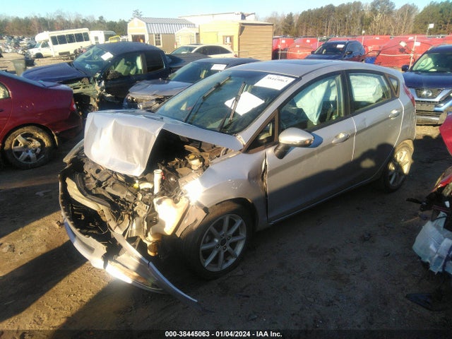 Ford FIESTA SE 2016 3FADP4EJ9GM128515 Image 2