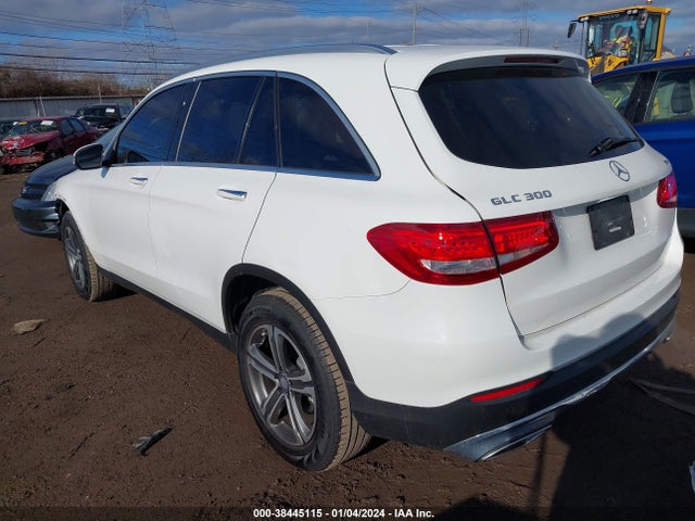 2017 MERCEDES-BENZ GLC 300 4MATIC VIN: WDC0G4KB6HF120874
