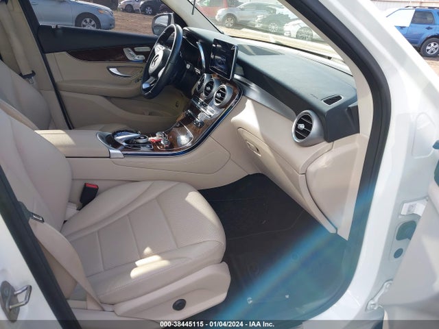 2017 MERCEDES-BENZ GLC 300 4MATIC VIN: WDC0G4KB6HF120874