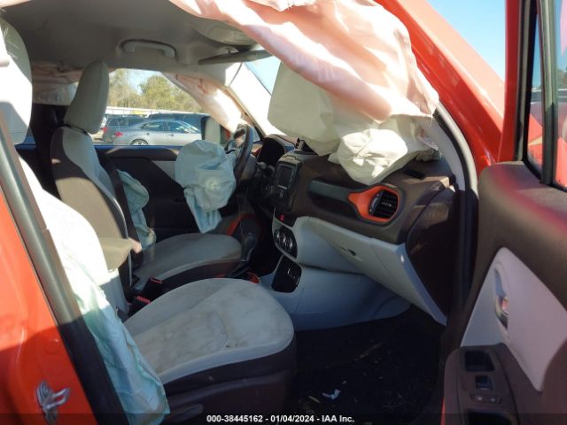 ZACCJABT0FPB56177 Jeep Renegade Latitude