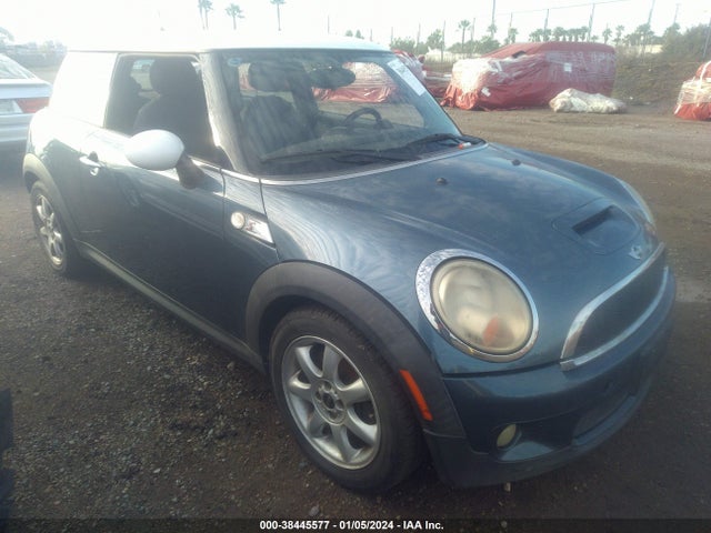 2010 MINI COOPER S WMWMF7C5XATW89896 Photo 0
