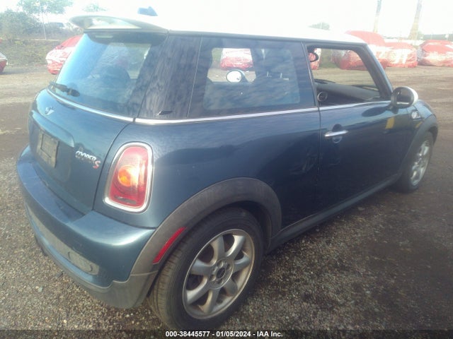 2010 MINI COOPER S WMWMF7C5XATW89896 Photo 3