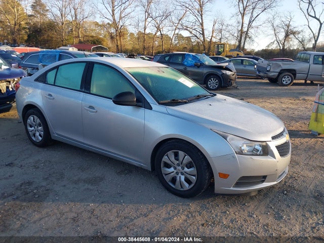 2014 1G1PA5SH9E7441273 main image