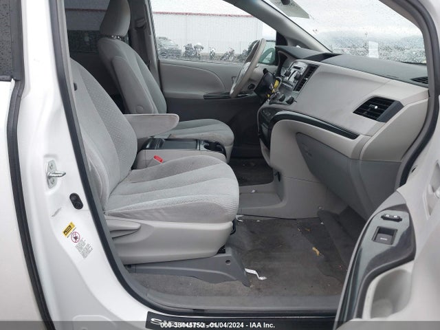 2011 TOYOTA SIENNA LE V6 VIN: 5TDKK3DC1BS016801