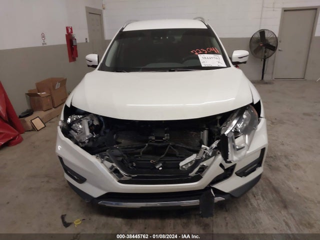 2019 NISSAN ROGUE SV VIN: 5N1AT2MV8KC723041