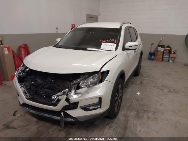 2019 NISSAN ROGUE SV VIN: 5N1AT2MV8KC723041