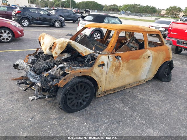 2016 MINI HARDTOP WMWXP5C59GT739839 Photo 1