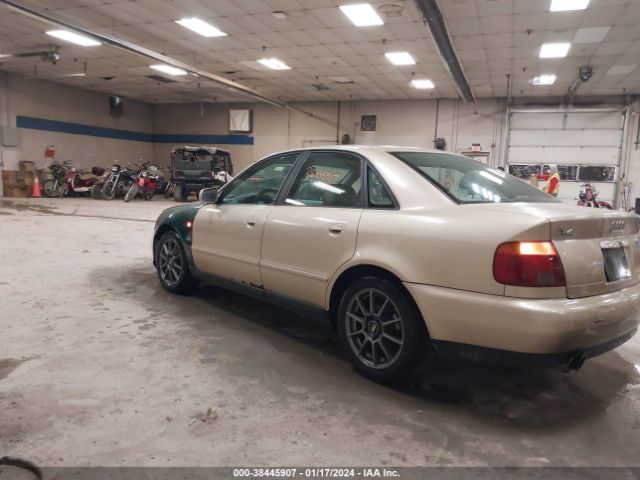 1997 AUDI A4 WAUCB88D1VA283505 Photo 2
