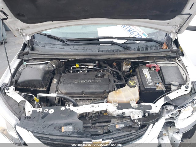 Chevrolet SONIC LS 2017 1G1JB5SH6H4148648 Image 10