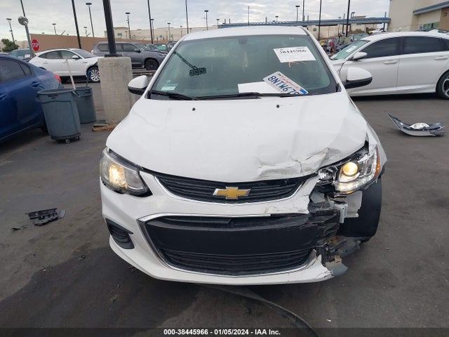 Chevrolet SONIC LS 2017 1G1JB5SH6H4148648 Image 13