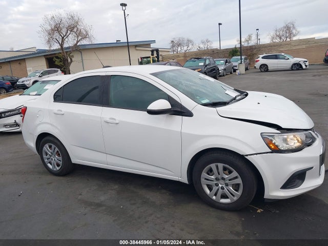 Chevrolet SONIC LS 2017 1G1JB5SH6H4148648 Image 14