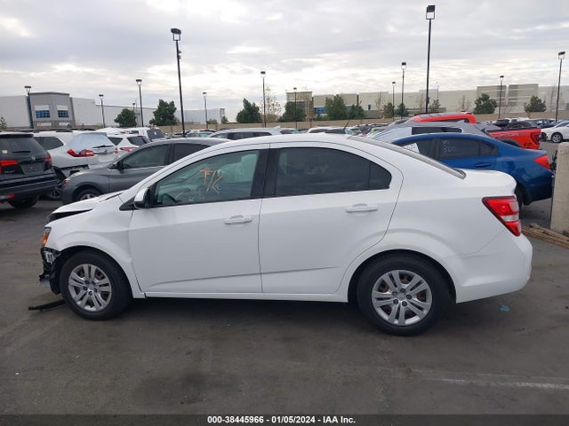 Chevrolet SONIC LS 2017 1G1JB5SH6H4148648 Image 15