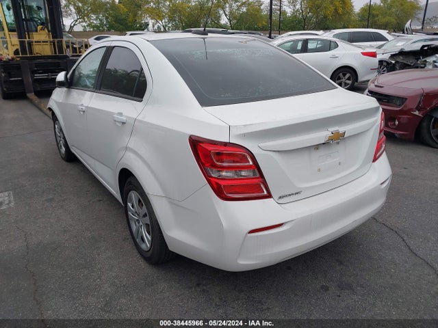 Chevrolet SONIC LS 2017 1G1JB5SH6H4148648 Image 3